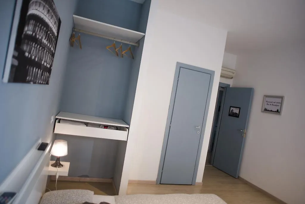 B&B Monumental Rhome Roma 0*,  Italia